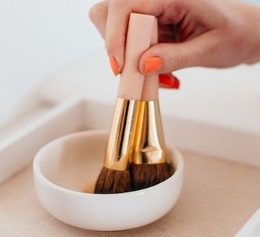 Makyaj Fırçaları Nasıl Temizlenir? 