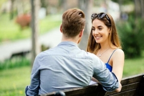 Özgüvenli Erkeklerin Hoşlanma Belirtileri  