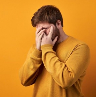 Utangaç Erkeklerin Hoşlanma Belirtileri  