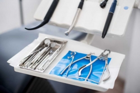 yeni- muayenehaneniz-icin-en-iyi-10- dental-alet