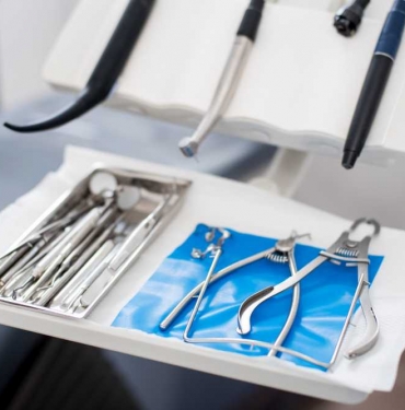 yeni- muayenehaneniz-icin-en-iyi-10- dental-alet