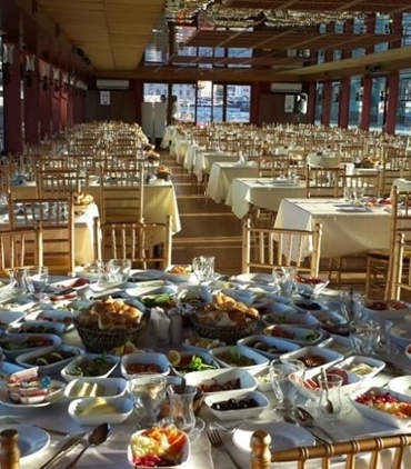 İftar sofraları Boğaz'a taşındı