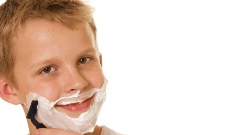 Erkek Çocuklarında Erken Ergenlik: Nedenleri, Belirtileri ve Etkileri