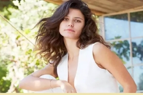 beren-saat-kimdir-hayati-nereli