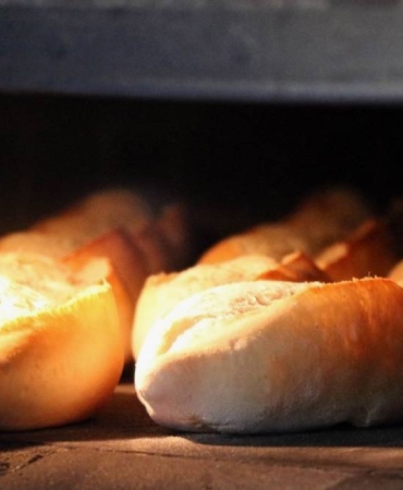 Rüyada Fırından Taze Ekmek Almak Ne Anlama Gelir